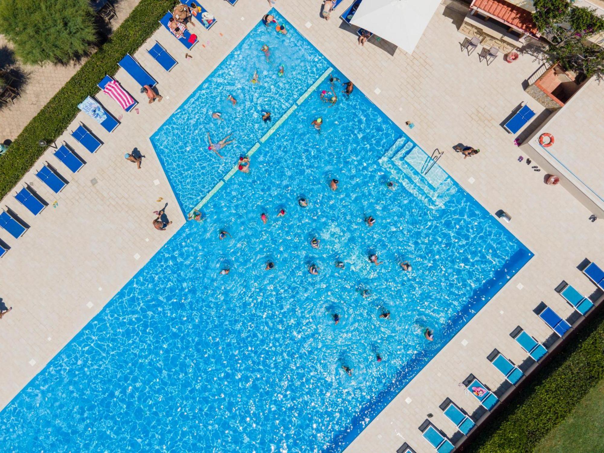 Villaggio Torre Ruffa Capo Vaticano Esterno foto