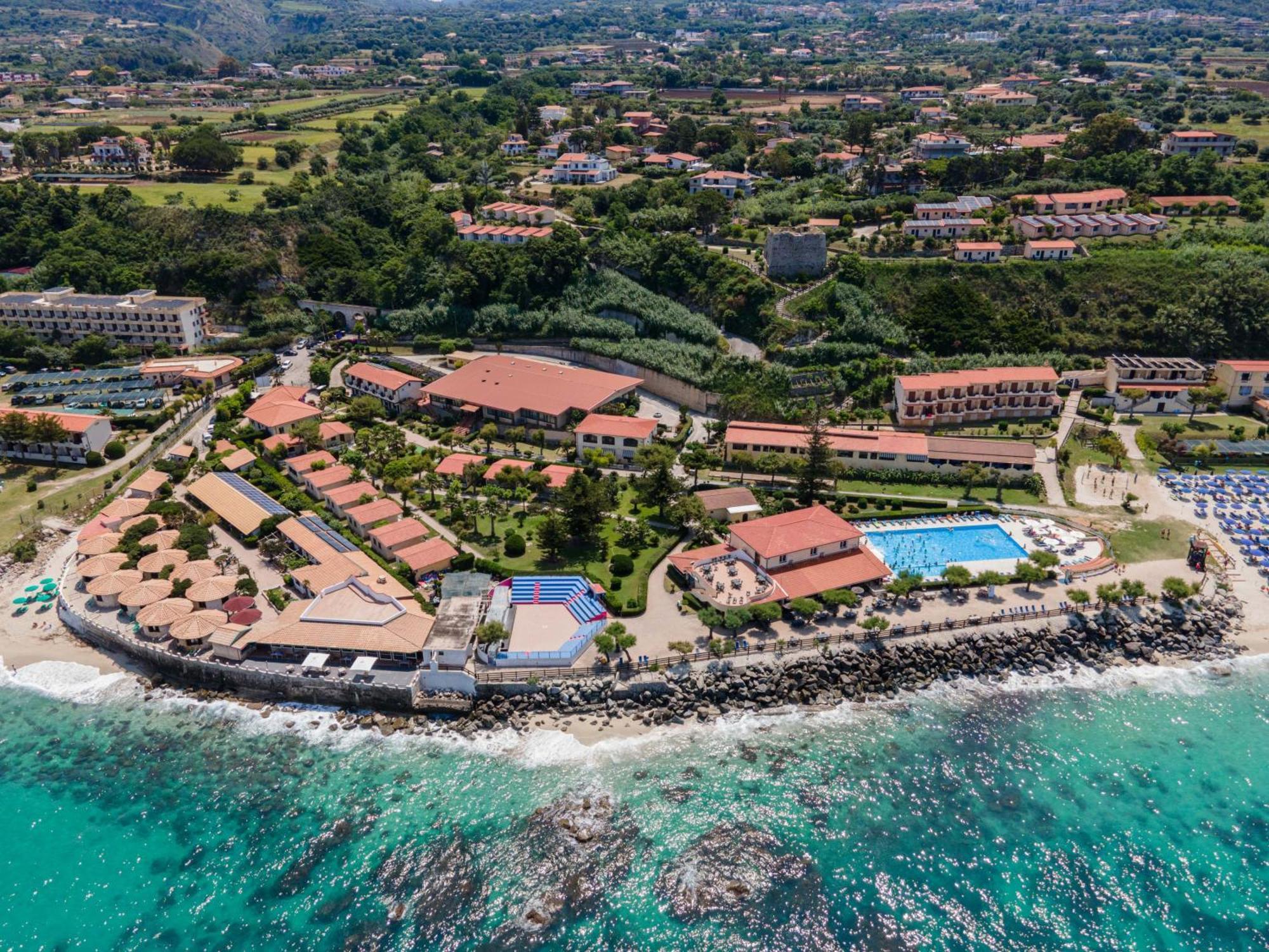 Villaggio Torre Ruffa Capo Vaticano Esterno foto